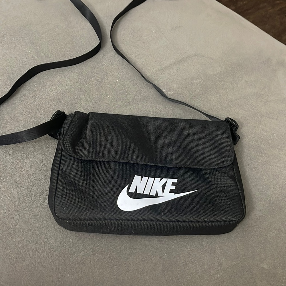 Nike cross body bag
